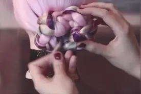 发量多不会打理，那就这样扎，清爽利落