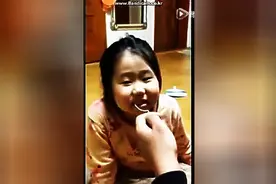 一个韩国小朋友是这样被拔牙的,整个人都懵了,最后一刻笑坏了！图片