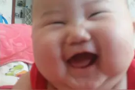 4个月的男宝长得很壮，家里老人看见就欢喜，我和老公却快愁死了图片
