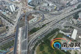 海口龙昆立交桥两匝道全部通车 均需提前变道图片