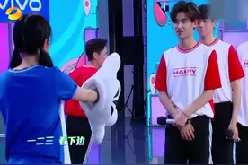 #杨幂 重回游戏巅峰！“冲动三子”全军覆没😂大幂幂这波游戏操作有点溜哦~#快乐大本营视频封面