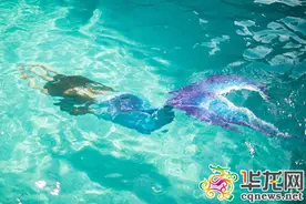 重庆有条“美人鱼” 亲手缝制《美人鱼》同款人鱼服图片