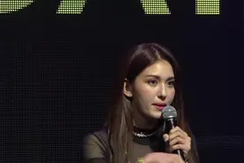 韩国全昭美全身黑色穿搭，腰间佩戴一个打蝴蝶结，好看又抢眼!视频封面