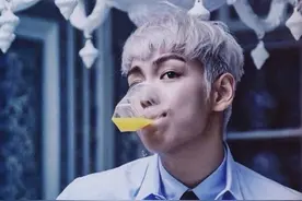 Bigbang成员TOP崔胜贤时尚写真曝光 表情酷帅霸气十足图片