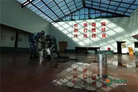 海拔5134米的挑水路图片