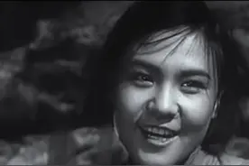 暴露年龄的时候到了！这个抖音跟家人一起看～让妈妈唱给你听[爱心]#音乐视频封面
