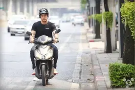 Uber：摩托车都被你们玩出了花样图片