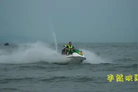 东山岛的鱼骨沙洲，每天吸引游客三四千人，游客从抖音发现的