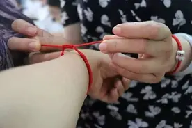 石家庄中考昨日开考 爱与温暖点缀中考第一天图片