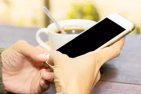 为什么欧美人手机号一般只有一个？手机也很少有双卡双待？视频封面