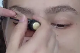 干货！你还在头疼夹不翘自己的睫毛么，赶紧认真的看看这个教程！视频封面