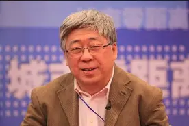 周末推荐方来英：今年重点强基层图片