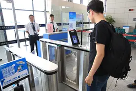 刷脸秒速登机！南航在河南启用国内首个人脸识别登机系统图片