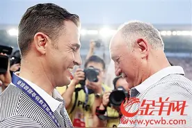 终结恒大十连胜卡纳瓦罗干的！3比4,恒大被权健逆转图片