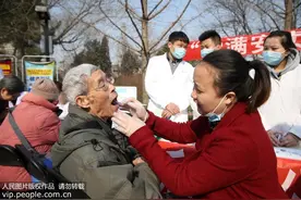 牙齿脱落后怎么办？尽早种植牙就能大大恢复咀嚼功能图片