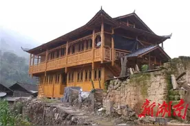 心系家乡，“漂洋过海”捐款来图片