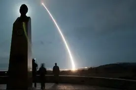 比航母还重要万倍：中国紧急研发基因武器竟为这事 向美传递信号图片