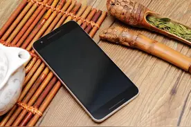 谷歌Nexus手机都由HTC代工了？华为哭晕在厕所？图片