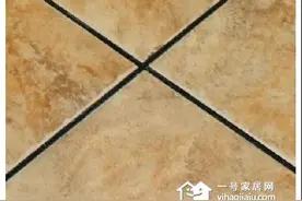 卫生间瓷砖缝发黑咋办？老婆用这一招，省心省力！图片