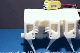 全球首款一体式3D打印机器人图片