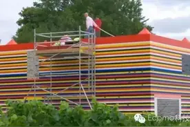 龟速船长用330万块乐高拼出了真房子，还在里面住了4天图片