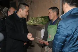 “平安中国”网络访谈之十三：四川泸州副市长、公安局局长封安图片