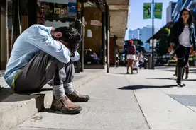 男人怎么就不能哭 腐国人民不服图片