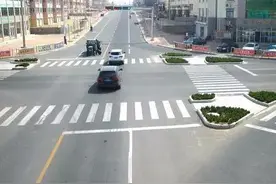 [网警辟谣] 原来闯红灯是这样被抓拍的？NO！这些都是谣言！图片
