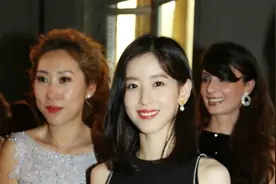 奶茶妹妹章泽天，才称得上最美辣妈，这身材一级棒，怀疑刘强东说了“假话”视频封面