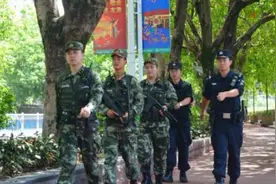 帅炸了！福建这支武警部队在城区武装巡逻，硬汉气质秒杀小鲜肉图片