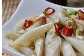 家里有老人的可以多吃点藕带，富含多种维生素和矿物质图片