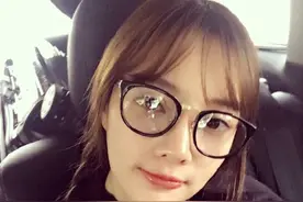 李小璐嘴上起水泡原因让人哭笑不得，唇部形状古怪图片