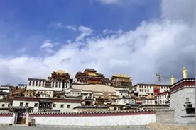 香格里拉，一个超脱世俗的世界，心灵的向往的地方，你去过了吗图片