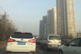 万柳村地道渗水，天津快速路”爆堵“图片
