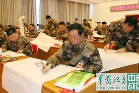 中部战区各军兵种参谋人员大考核，大校军官齐上阵！图片