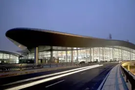 昌北机场可坐大巴都在这，以后别再问怎么坐车了！图片