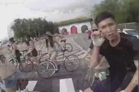 台湾死飞自行车骑行 养眼指数5颗星 美女骑死飞的太多了视频封面