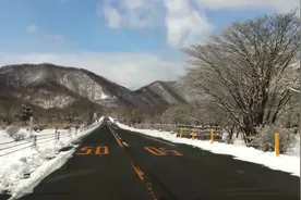 日本富士山著名的音乐公路：汽车以一定车速行驶时就播放音乐视频封面