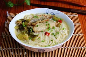 酸菜黄鱼面#急速早餐#图片