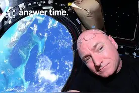 “宇宙第一网红"竟是位胖大叔 他还时不时与美国总统奥巴马互相调侃图片