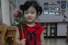 杭州3岁女孩疑似被弃龙翔桥 接力转发帮她找到家人！孩子说是上海来的图片
