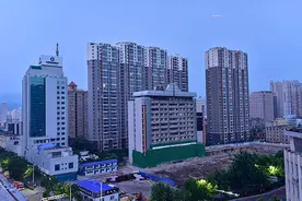 见证宝鸡发展！原市委办公大楼今日成功爆破拆除图片