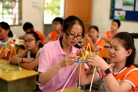 义乌：公益夏令营 关爱小候鸟图片