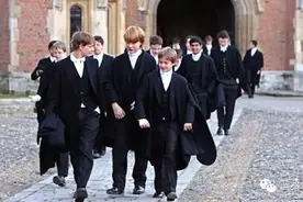 为何英国贵族学校比平民学校更苦？你误会了英国的中学教育！图片