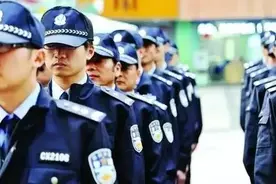 致敬！达州90后辅警8年坚守如一日，平均每月用掉7个口罩！图片
