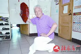 喜欢唱歌跳舞的“老小孩”图片