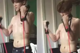 鹿晗晒健身视频 彻底甩掉娘炮的帽子 裸汗湿上身大秀腹肌视频封面
