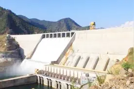 中国为缅甸建设最大水电站，提供全国一半电力、改变缅甸落后经济！视频封面
