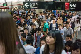 上海人口十五年来首次下滑，意味着什么？| 深度图片