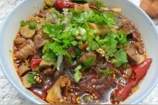 最爱吃的牛肉麻辣粉，原来是这样一步一步做成的，辣辣的，麻麻的图片
